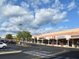 shopping center leasing available in Wilmington, DE